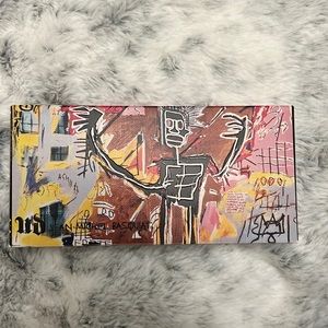 Never used!! Limited edition urban decay eyeshadow pallet